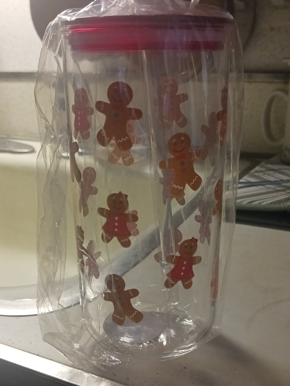 PartyTales Gingerbread Holiday Clear GlassTumbler - Red Lid